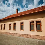 Nemeth Apartmanhazak * Morahalom