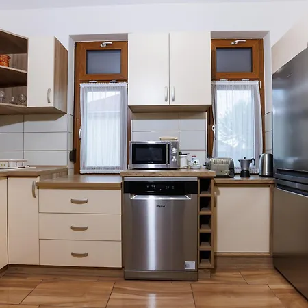Nemeth Apartmanhazak * Mórahalom