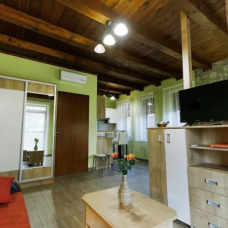 Nemeth Apartmanhazak *